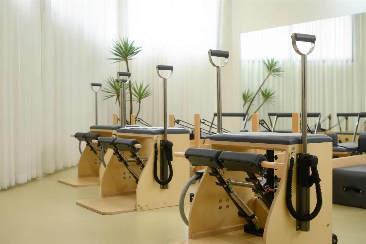 男性も通いやすいパーソナル型マシンピラティスのイメージ