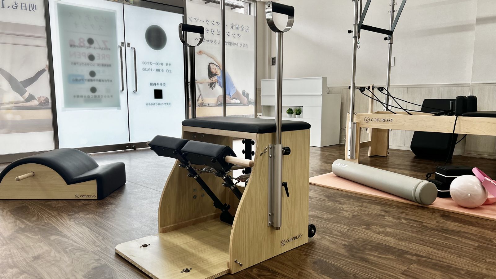 TRUE FORM PILATES 七里スタジオのチェア